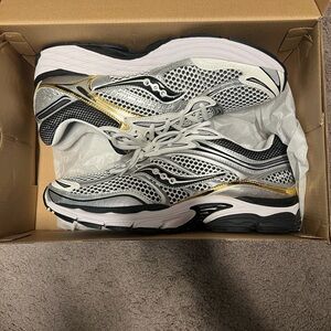 Saucony Men's Athletic Shoes - Black, White, Gold